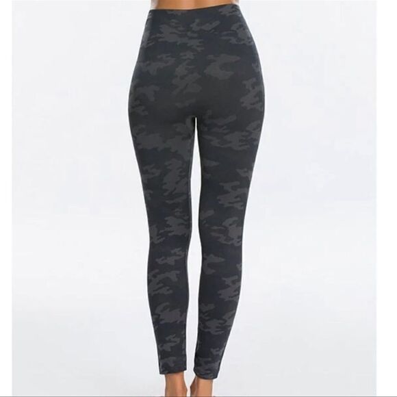 Spanx Black Camo Leggings S - Picture 2 of 7